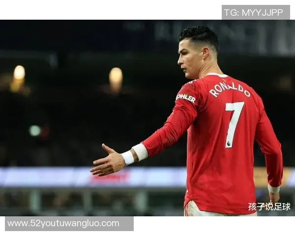 小辫足球明星的传奇故事与场上风采的完美结合