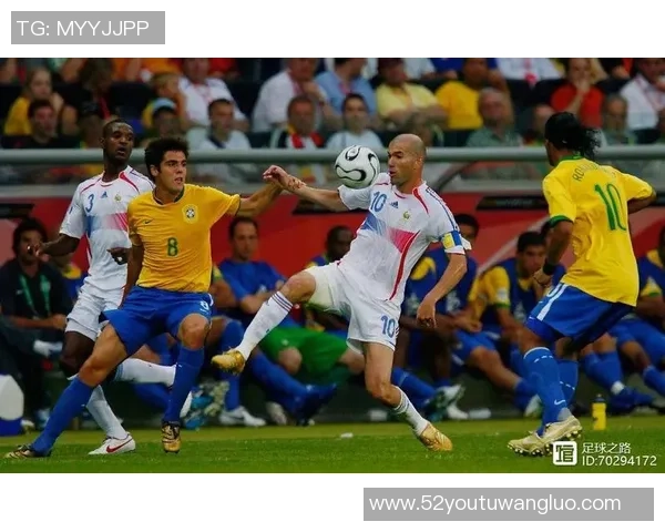 重庆足球队快攻革新之路:战术变革与未来展望分析 重庆足球队快攻革新之路:战术变革与未来展望分析